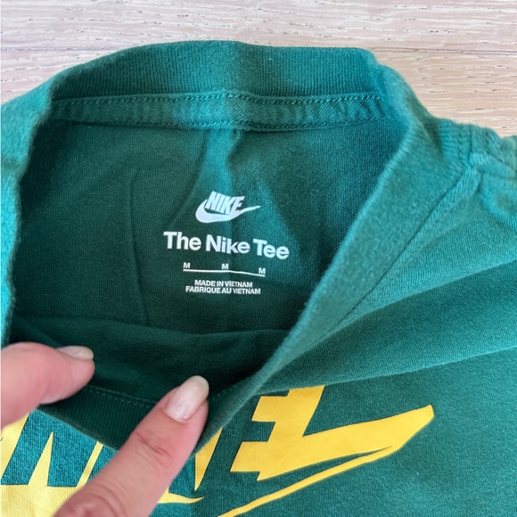 NIKE Retro-look green T-shirt - Picture 2 of 2